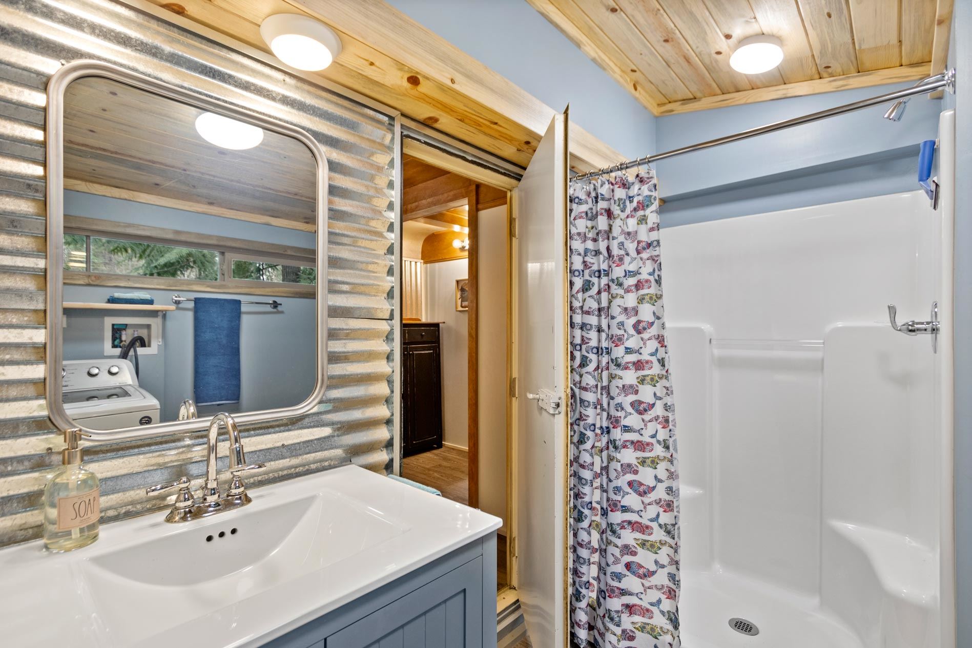 4075 Tamarack Bay Road Loon Lake, WA 99148 - Photo 10 of 41 Gallery Image 10