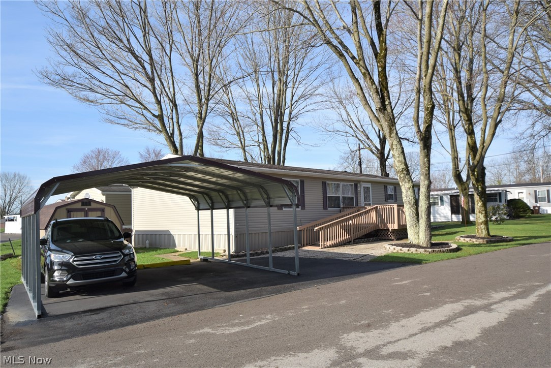 9555 Struthers Road, Unit 2 BEECH New Middletown, OH 44442 - Photo 2 of 15 Gallery Image 2