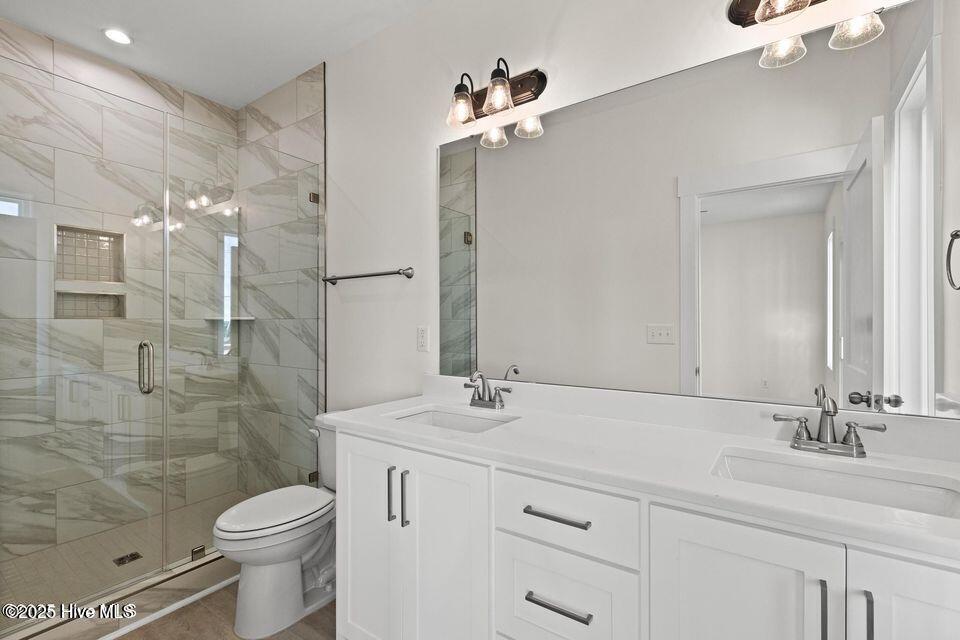 126 Shell Road Surf City, NC 28445 - Photo 14 of 40 126 Shell primary bath