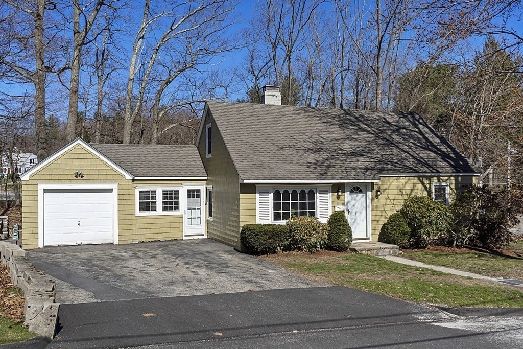 14 Meadow Lane Worcester, MA 01602 - Photo 2 of 42