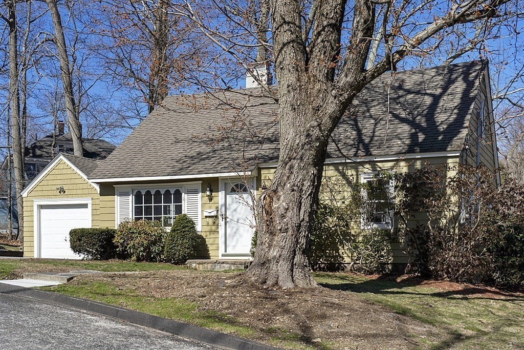 14 Meadow Lane Worcester, MA 01602 - Photo 3 of 42