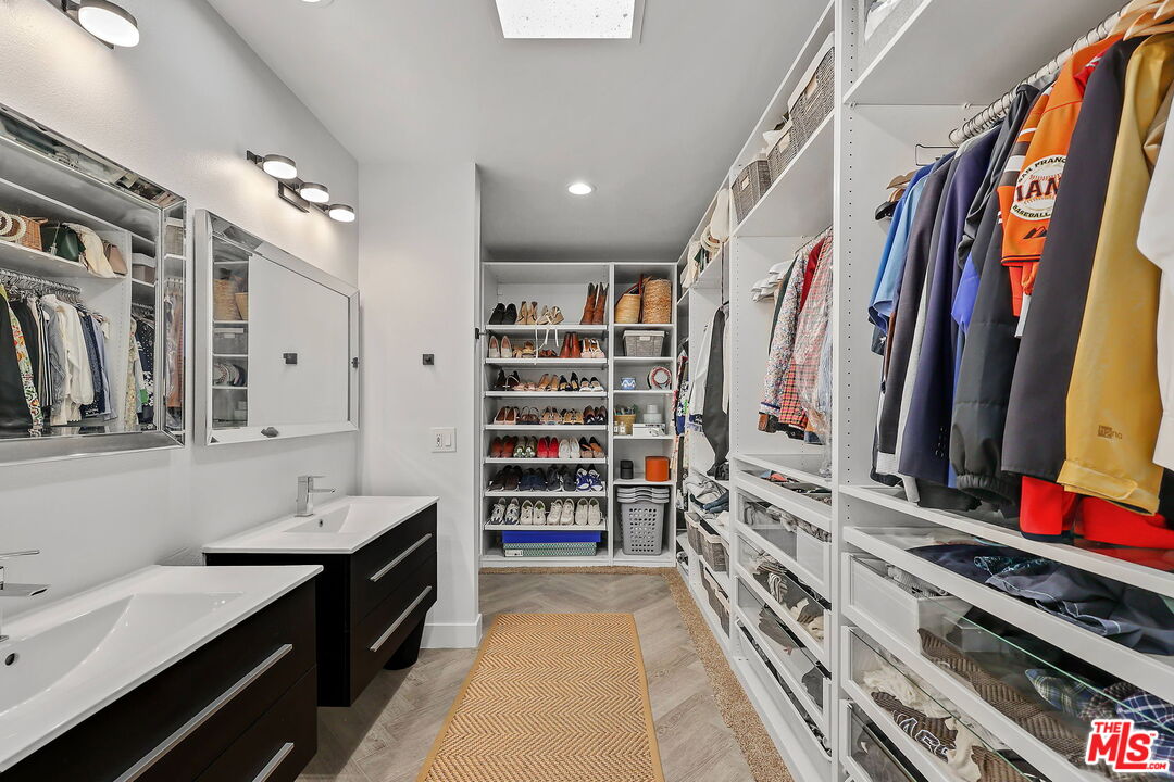 4329 Redwood Avenue, Unit 4 Marina del Rey, CA 90292 - Photo 11 of 16