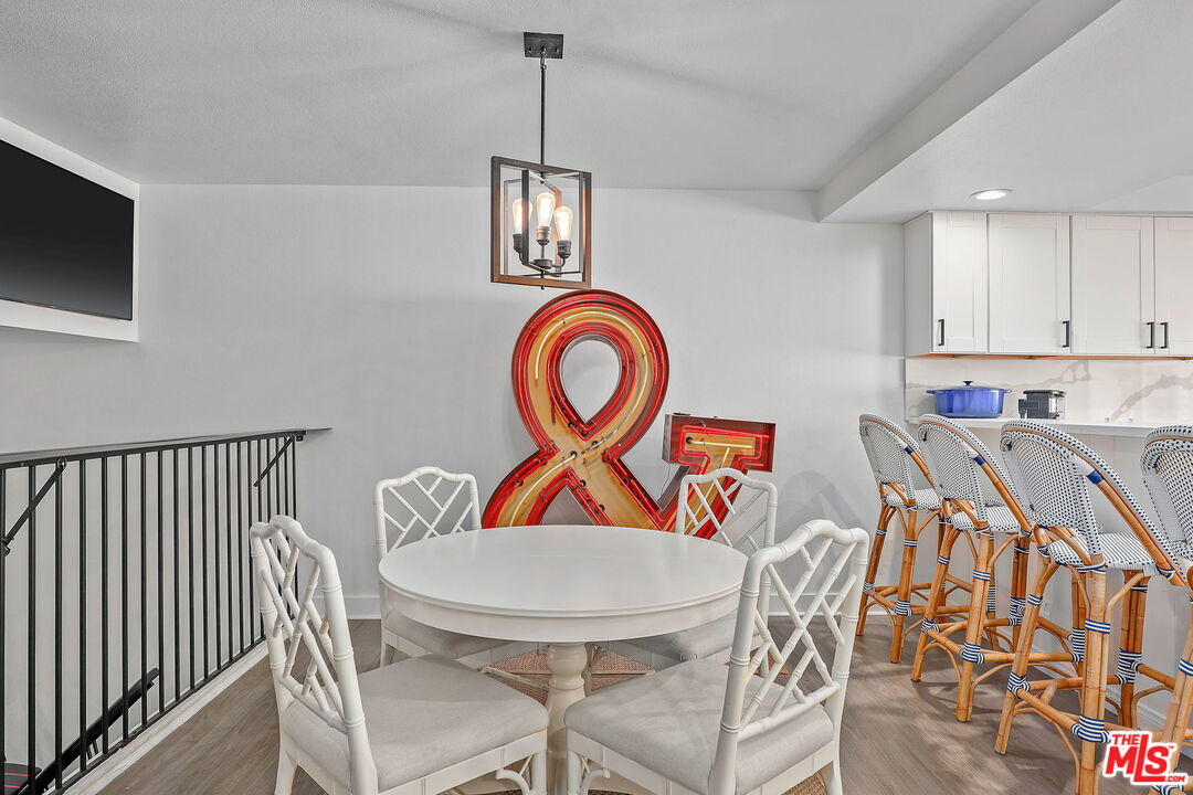 4329 Redwood Avenue, Unit 4 Marina del Rey, CA 90292 - Photo 6 of 16