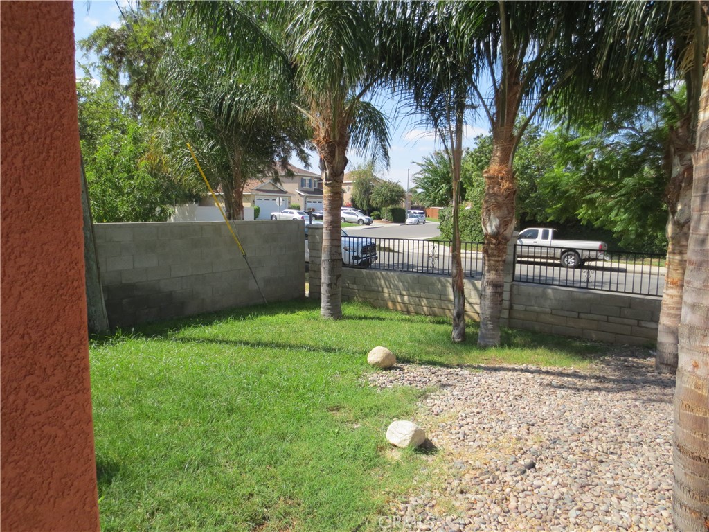 5855 Challen Avenue Riverside, CA 92503 - Photo 19 of 19 a backyard of a house with lots of green space