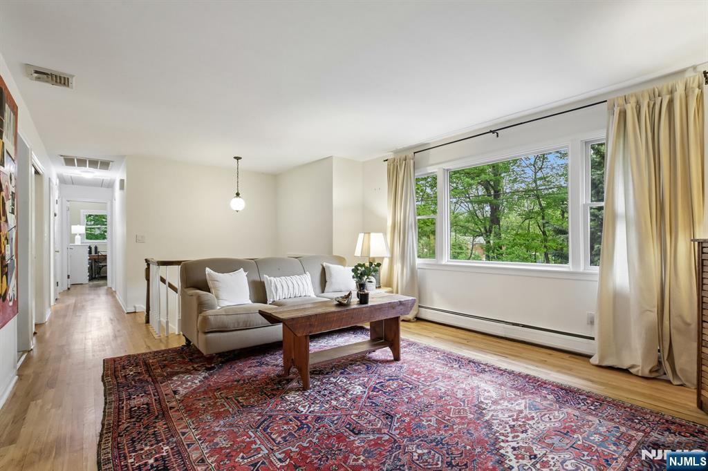 32 Addison Place Ramsey, NJ 07446 - Photo 2 of 31