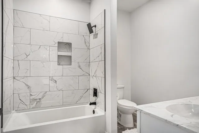 $864,999 | 30474 Jaxon Drive, Elkhart, IN 46517