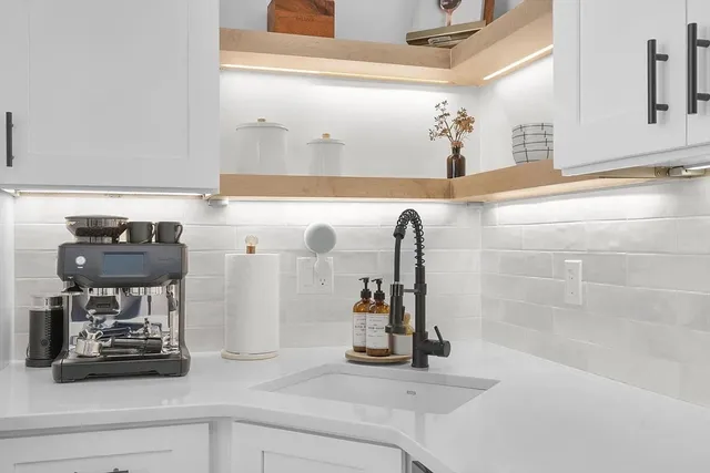 $3,250 | 21 Berry Street, Unit 1, Danvers, MA 01923