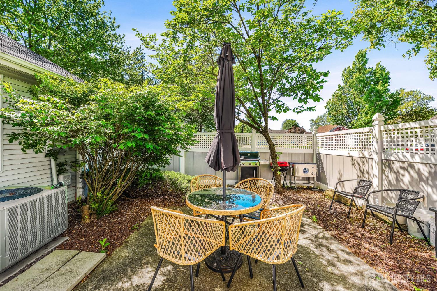 53 Winthrop Road, Unit G Monroe Township, NJ 08831 - Photo 4 of 38