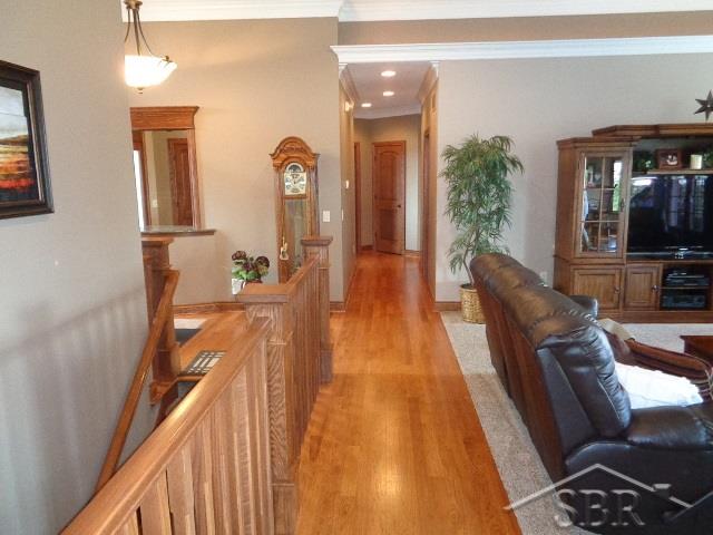 7089 Hupfer Road Freeland, MI 48623 - Photo 13 of 37 Hallway