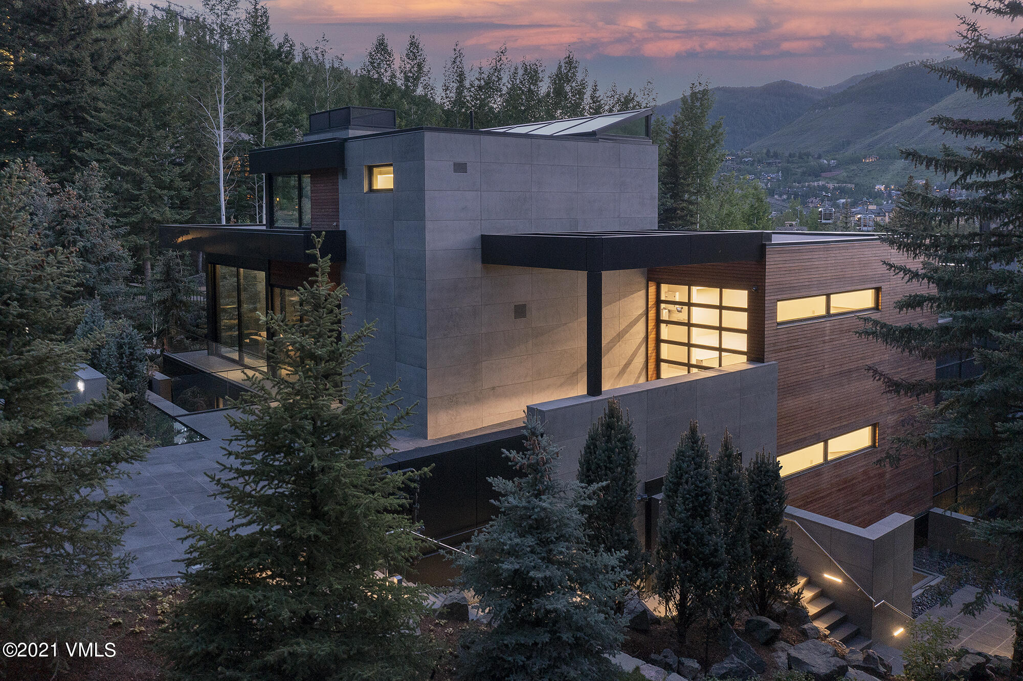 463 Beaver Dam Road Vail, CO 81657 - Photo 3 of 21 Summer Exterior