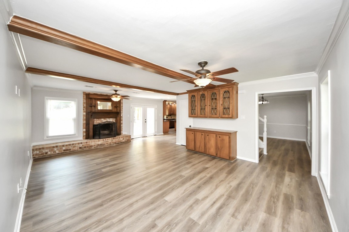 3923 Cypress Lake Drive Spring, TX 77388 - Photo 11 of 41 Large Living Room with Fireplace and Built-In's