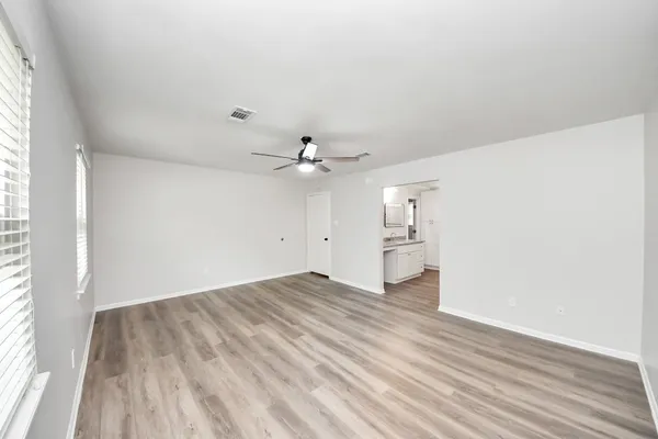 $3,100 | 3923 Cypress Lake Drive, Spring, TX 77388