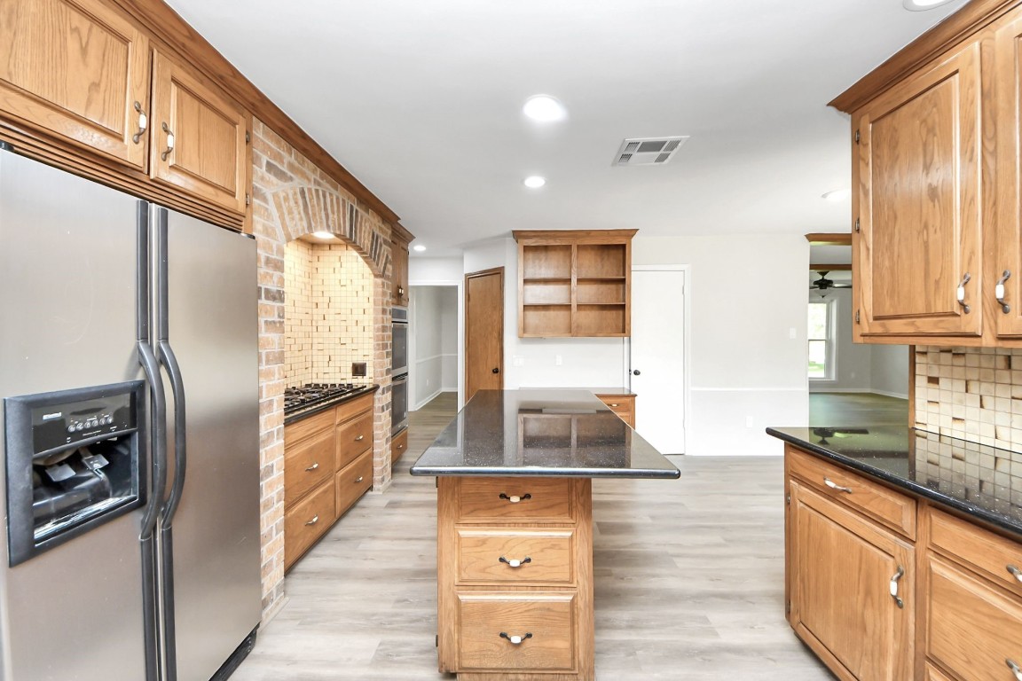 3923 Cypress Lake Drive Spring, TX 77388 - Photo 4 of 41 Double ovens and 6 burner gas stove!
