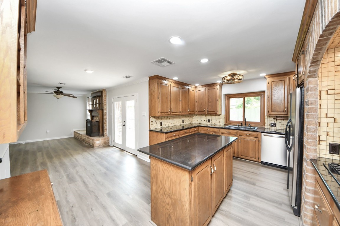 3923 Cypress Lake Drive Spring, TX 77388 - Photo 5 of 41 Large island with electrical outlets built in and lots of storage!