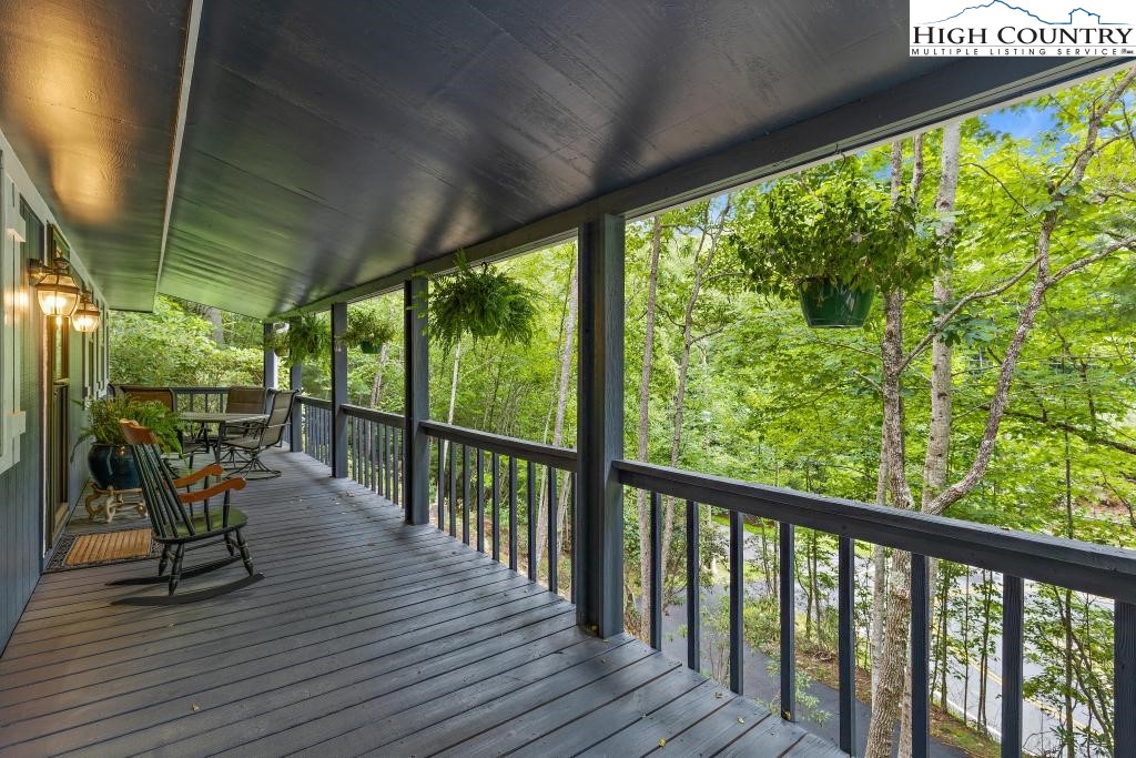 1157 Pine Ridge Road Beech Mountain, NC 28604 - Photo 25 of 41 a view of a two chair in the balcony