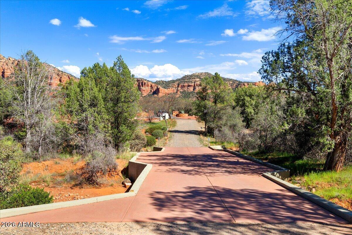 2727 Verde Valley School Road Sedona, AZ 86336 - Photo 3 of 22 a view of a yard