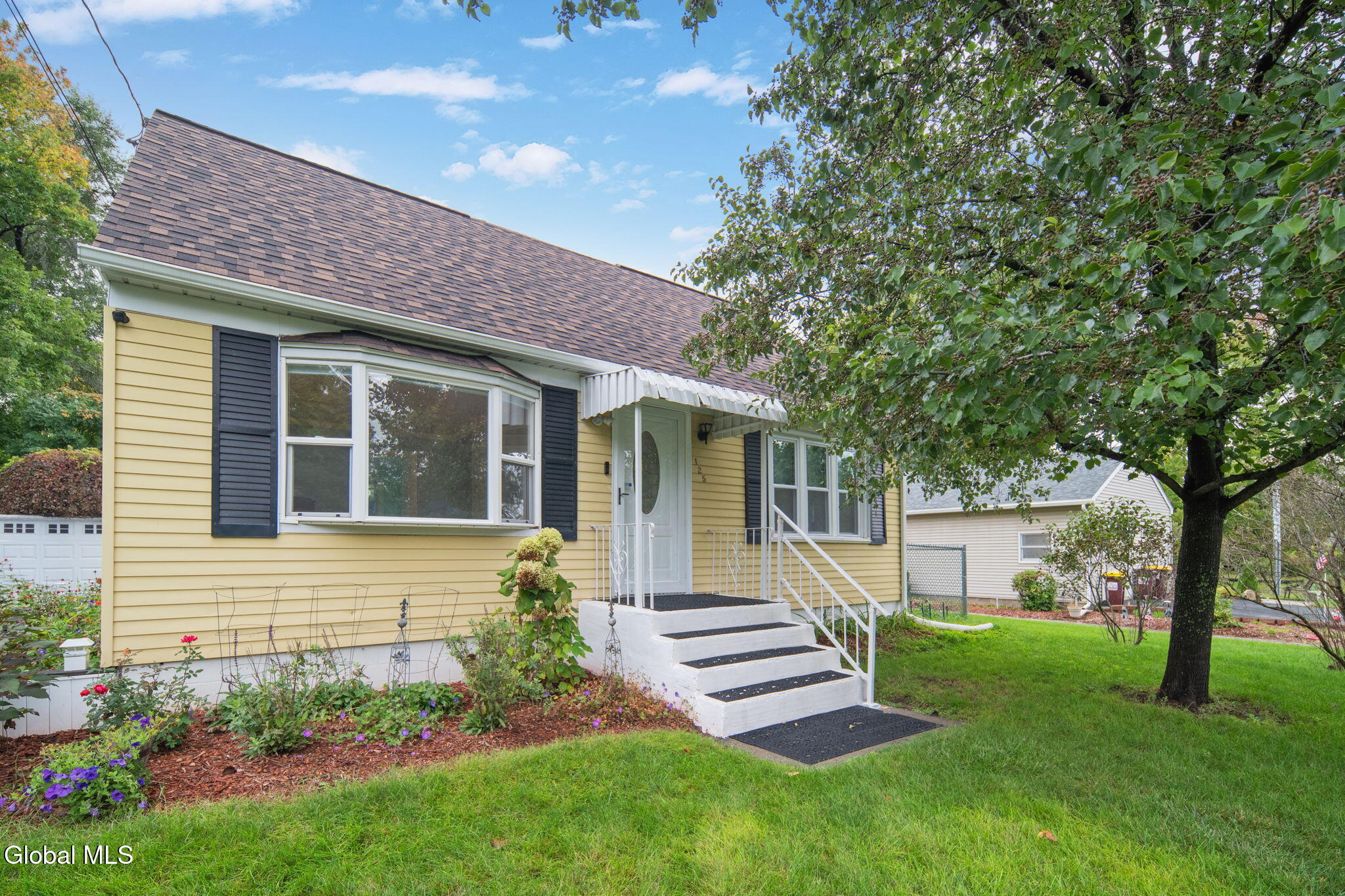 125 Fort Hunter Road Guilderland, NY 12303 - Photo 3 of 39 2-125FortHunterRd_002
