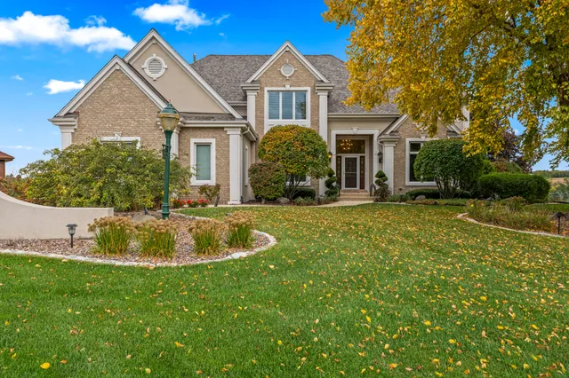$1,475,000 | 1800 Juniper Way, Hartland, WI 53029
