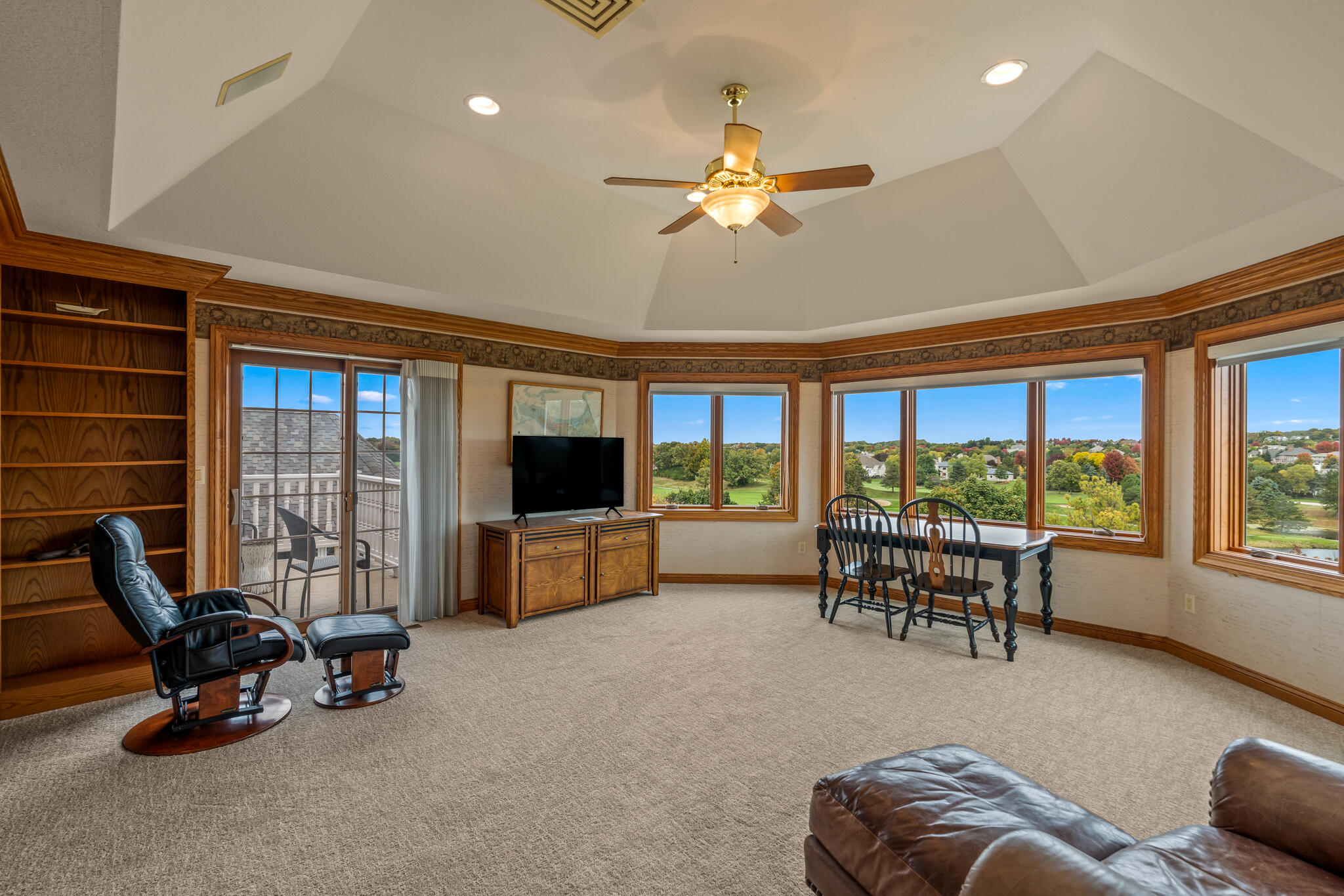 1800 Juniper Way Hartland, WI 53029 - Photo 15 of 37 Upper Office.Views