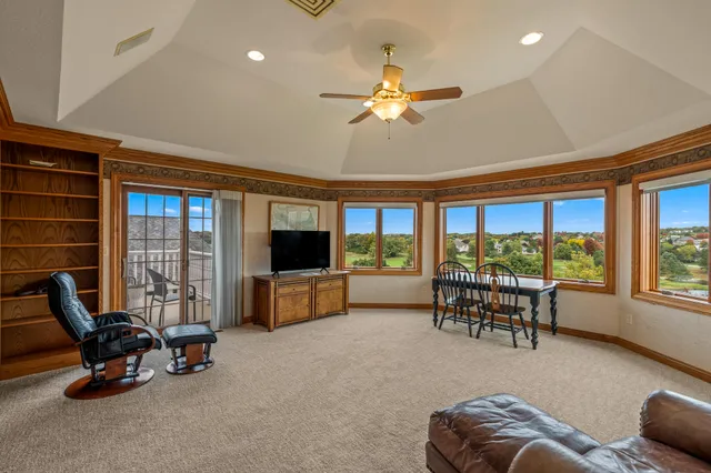 $1,475,000 | 1800 Juniper Way, Hartland, WI 53029