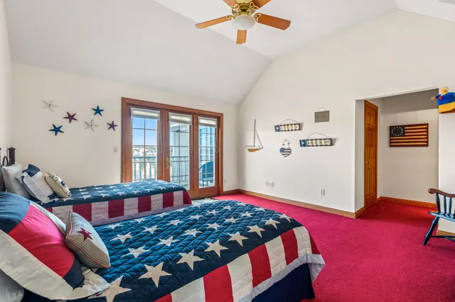 $1,575,000 | 1800 Juniper Way, Hartland, WI 53029