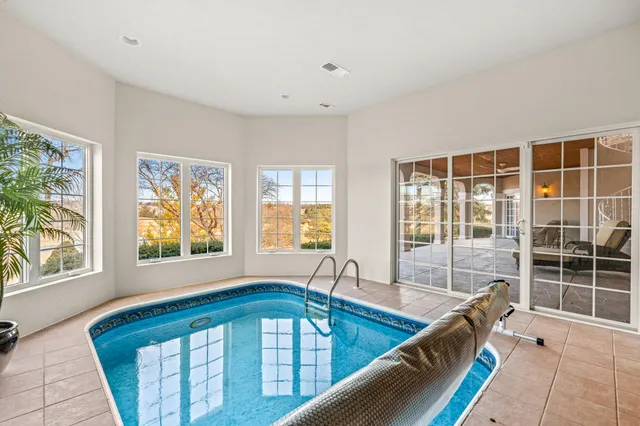 $1,575,000 | 1800 Juniper Way, Hartland, WI 53029