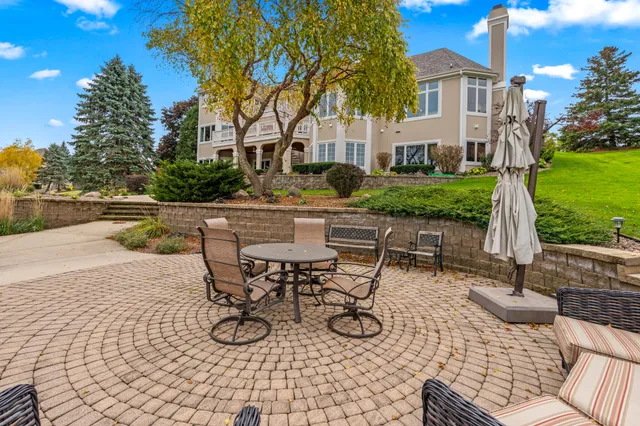 $1,575,000 | 1800 Juniper Way, Hartland, WI 53029