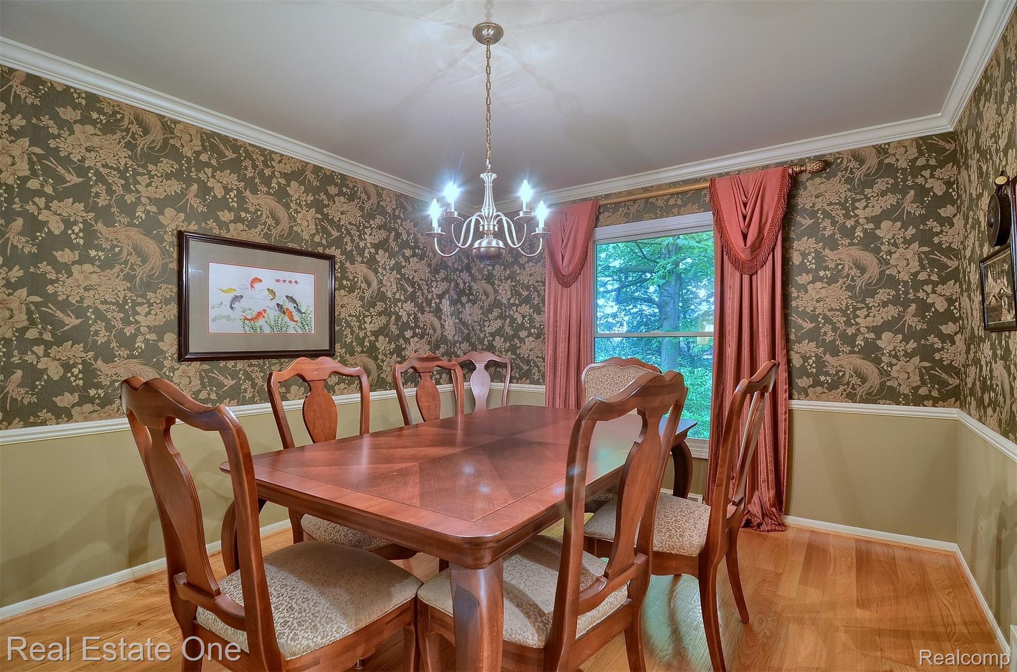 33877 Hunters Pointe Road Farmington, MI 48331 - Photo 6 of 44 25.jpg