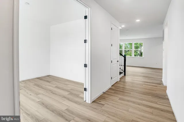 $699,999 | 213 Camwood Court, Fredericksburg, VA 22405