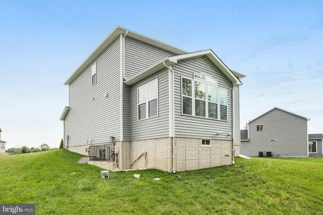 $699,999 | 213 Camwood Court, Fredericksburg, VA 22405