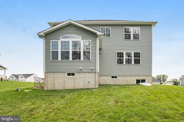 $699,999 | 213 Camwood Court, Fredericksburg, VA 22405