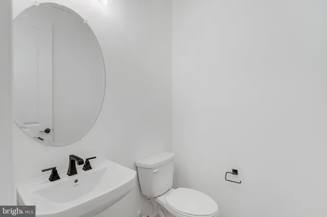 $699,999 | 213 Camwood Court, Fredericksburg, VA 22405