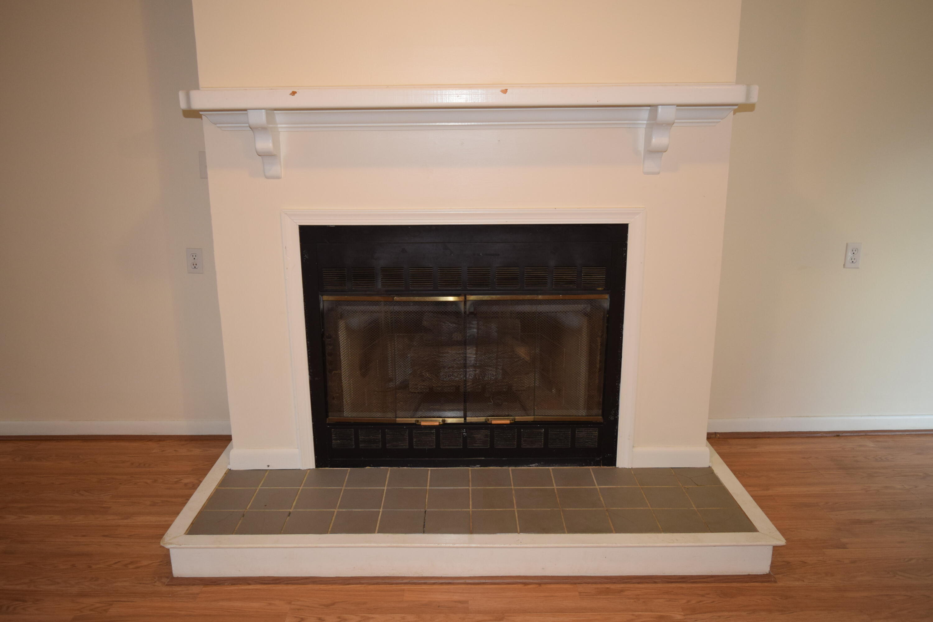 162 Ridgeview Road Northwest Floyd, VA 24091 - Photo 11 of 47 a living room with a fireplace