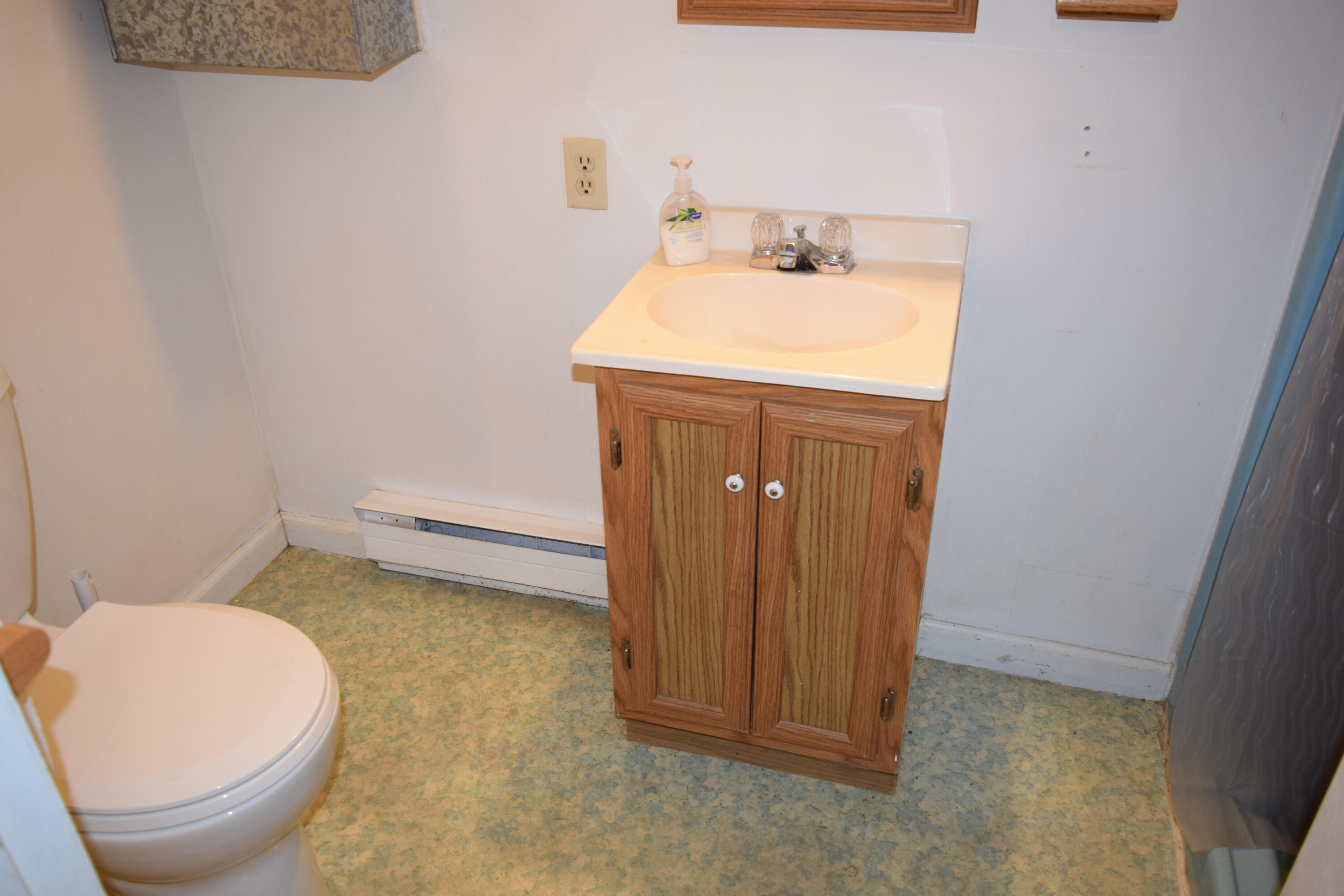 162 Ridgeview Road Northwest Floyd, VA 24091 - Photo 33 of 47 a bathroom with a sink and a toilet