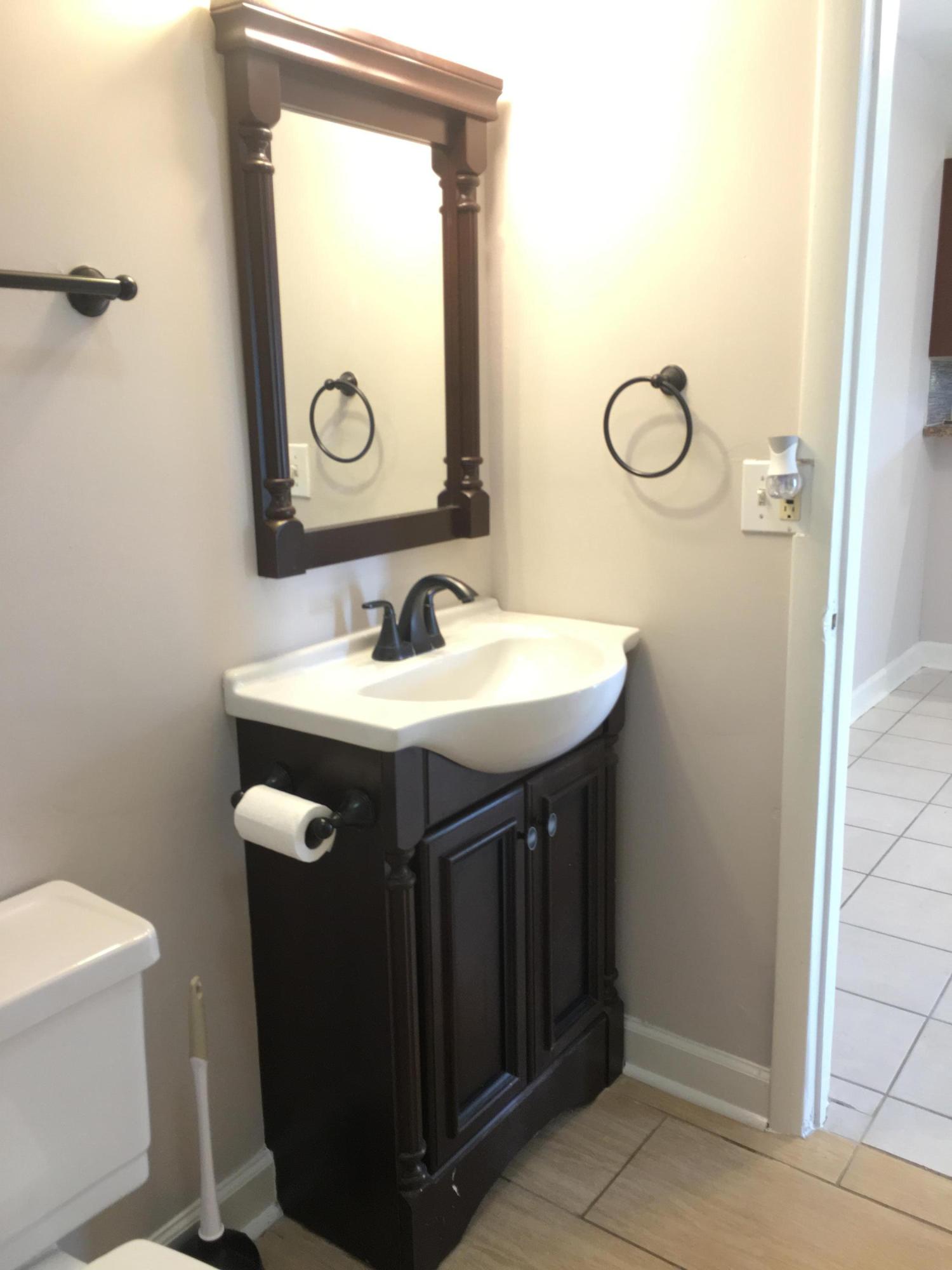 141 East Riverside Drive, Unit 6C Jupiter, FL 33469 - Photo 12 of 36 IMG_2200