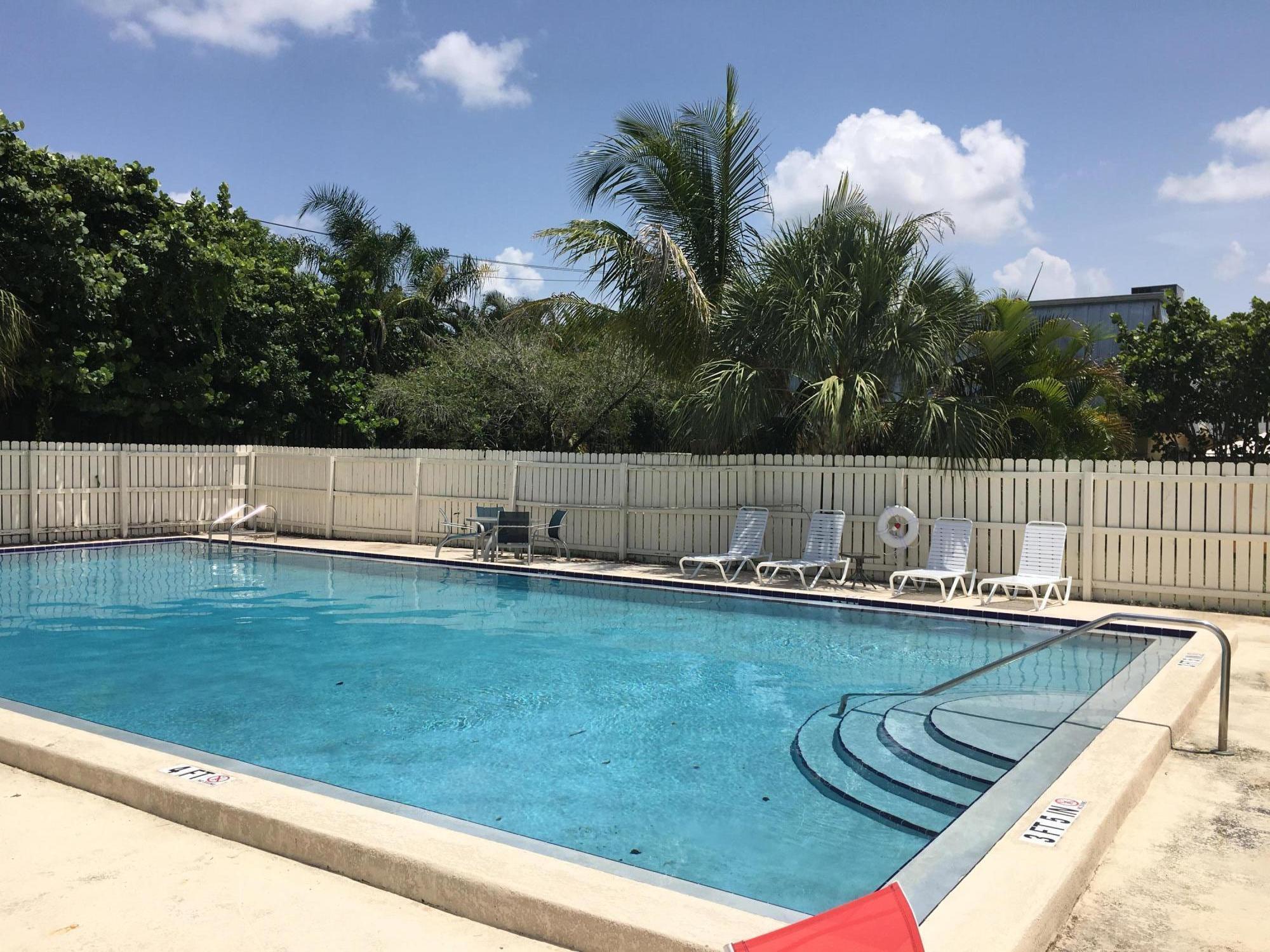 141 East Riverside Drive, Unit 6C Jupiter, FL 33469 - Photo 23 of 36 IMG_2181