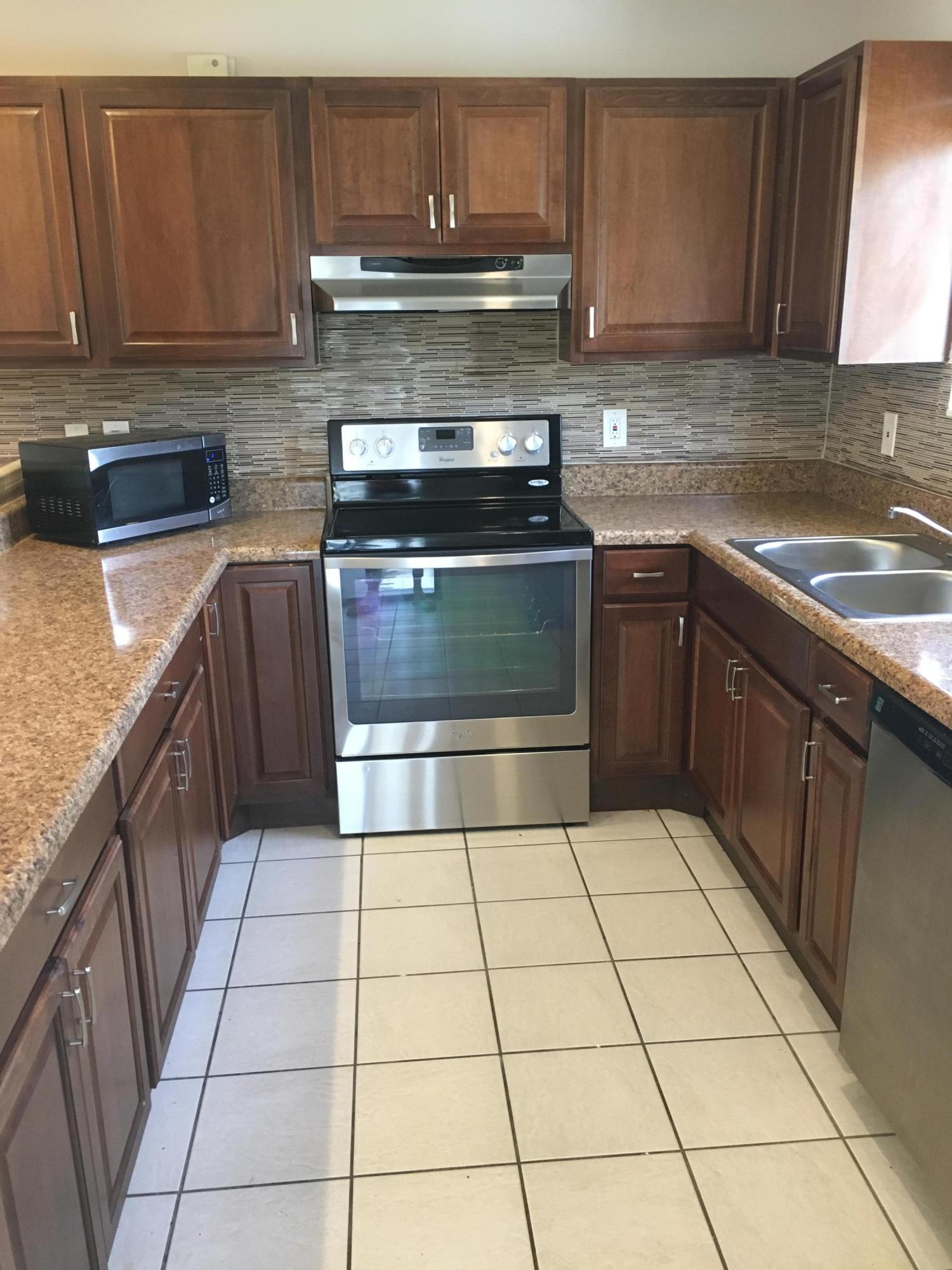 141 East Riverside Drive, Unit 6C Jupiter, FL 33469 - Photo 3 of 36 IMG_2188
