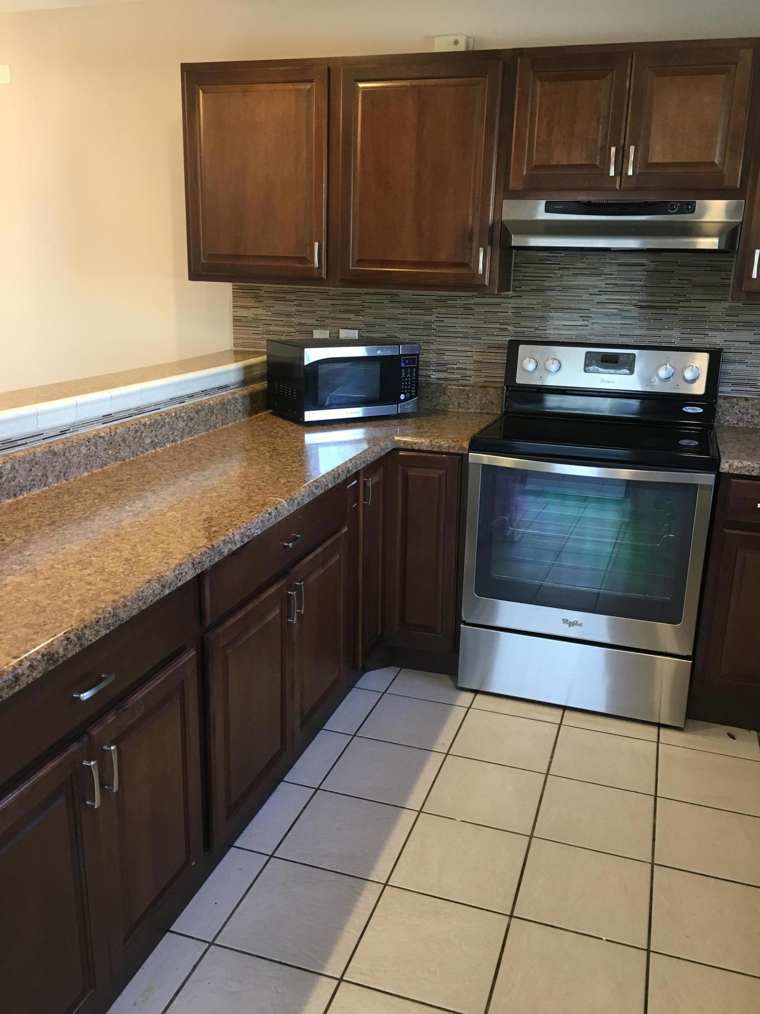 141 East Riverside Drive, Unit 6C Jupiter, FL 33469 - Photo 4 of 36 IMG_1934