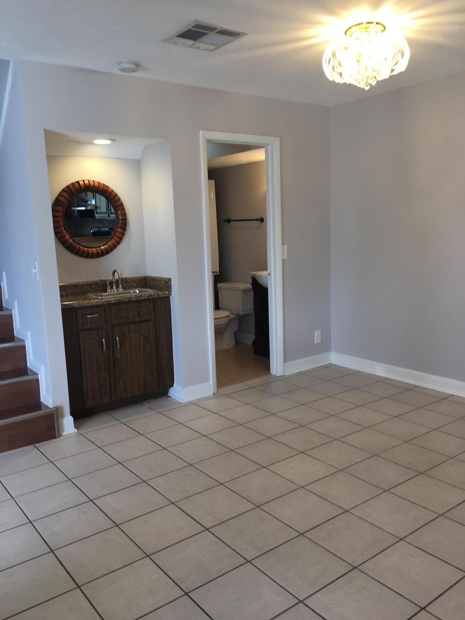 141 East Riverside Drive, Unit 6C Jupiter, FL 33469 - Photo 9 of 36 IMG_2183