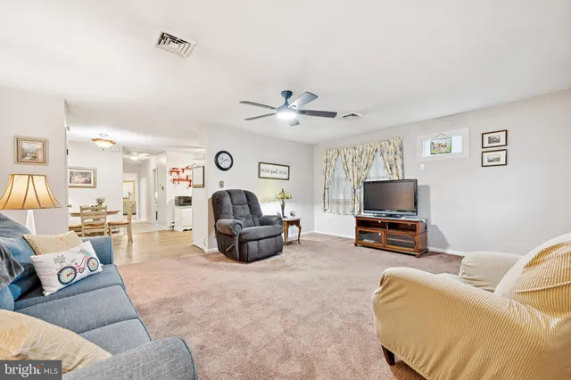 $185,000 | 203 Elmtowne Boulevard, Hammonton, NJ 08037