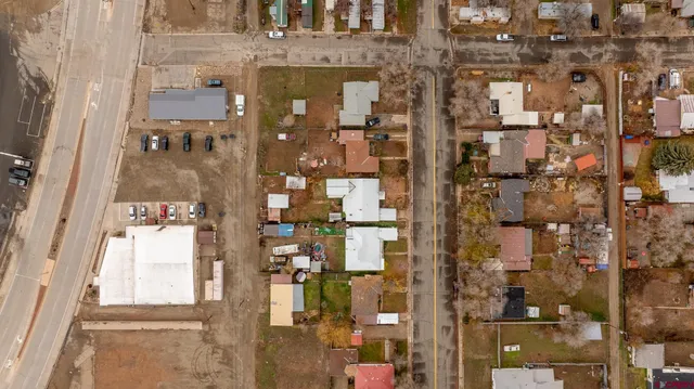 a view of a pathway of a house with an outdoor space