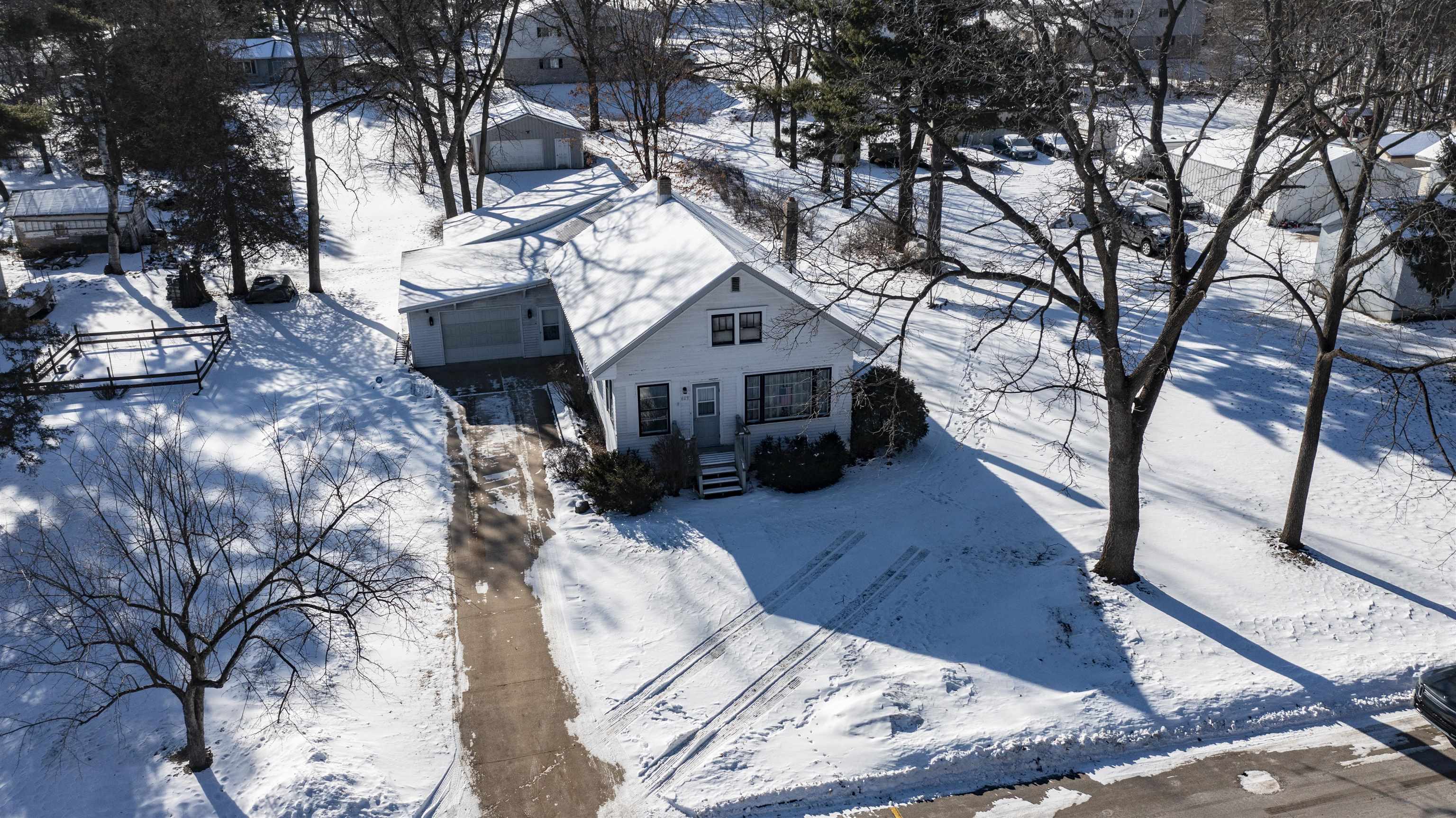 409 East Sumner Street Weyauwega, WI 54983 - Photo 23 of 25