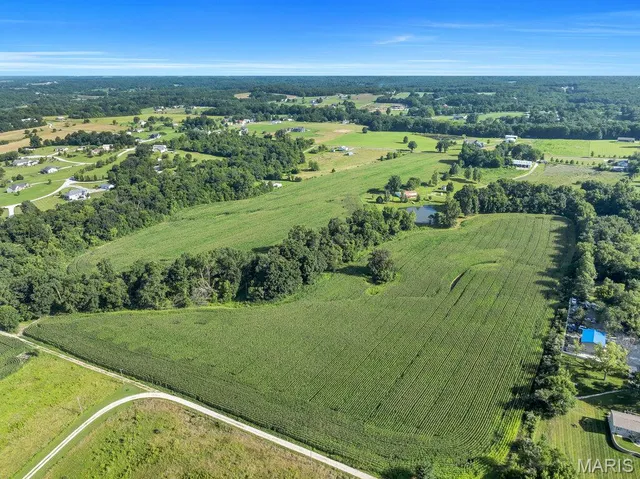 $935,071 | 412 Penrod Road, Troy, MO 63379