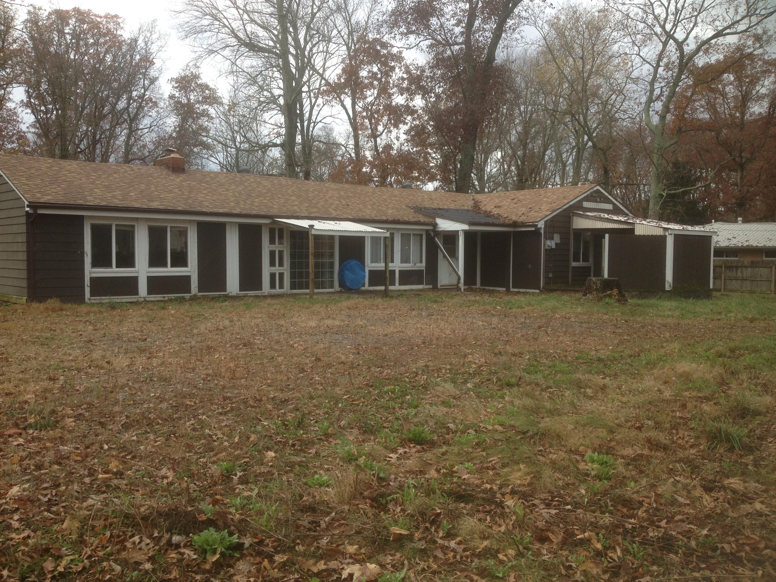 3263 East Pitchin Road Springfield, OH 45502 - Photo 2 of 17