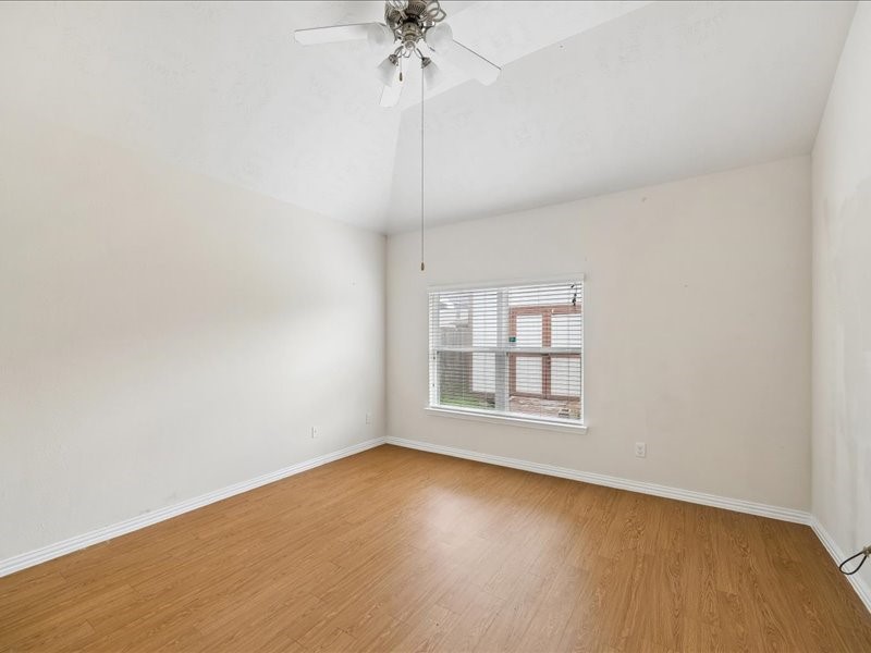 7534 Abbey Point Lane Houston, TX 77049 - Photo 4 of 10