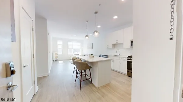 $2,450 | 1181 Morris Avenue, Unit 206, Union, NJ 07083