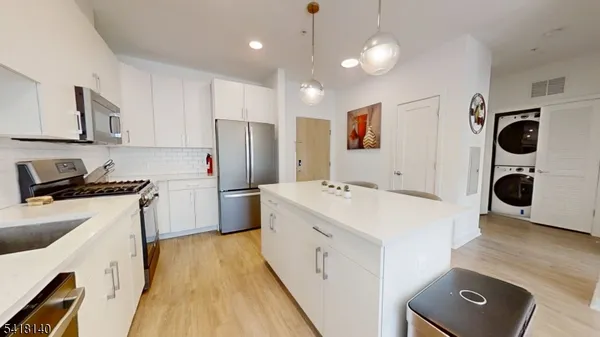 $2,450 | 1181 Morris Avenue, Unit 206, Union, NJ 07083