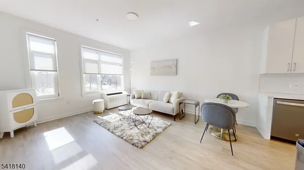 $2,450 | 1181 Morris Avenue, Unit 206, Union, NJ 07083