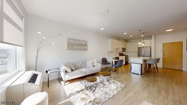 $2,450 | 1181 Morris Avenue, Unit 206, Union, NJ 07083