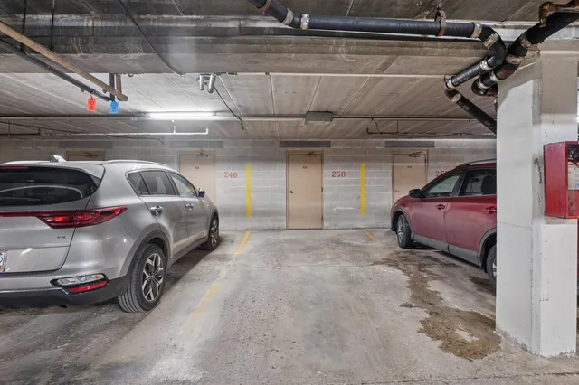 $210,500 | 5200 South Tuckaway Boulevard, Unit 250C, Greenfield, WI 53221